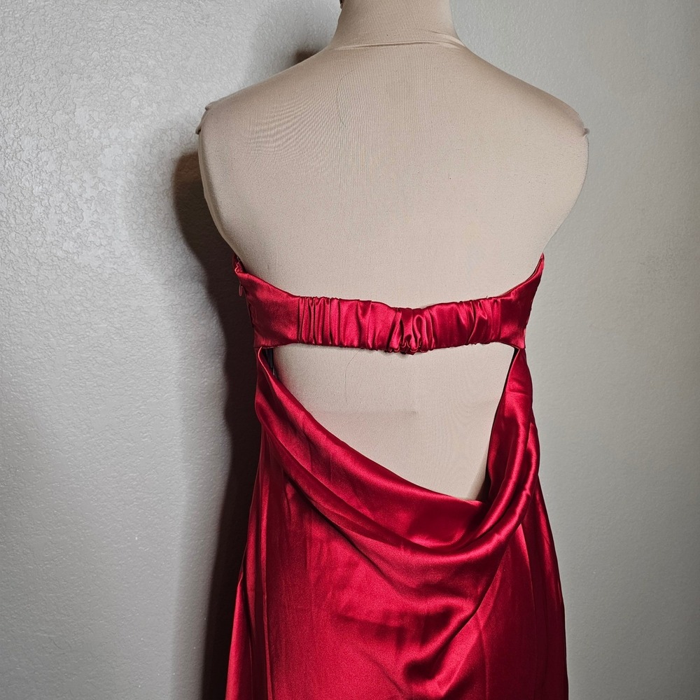 NWT Hello Molly Coolness Calling Red Satin Strapless Open Back Maxi Dress 10 - Picture 4 of 10